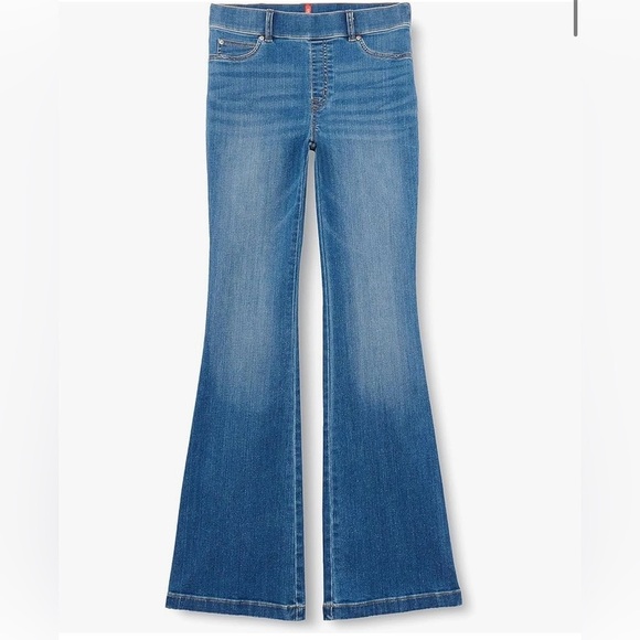 Women’s Spanx Pull On Medium Wash Flared Jeans Size XL EUC - Picture 1 of 7
